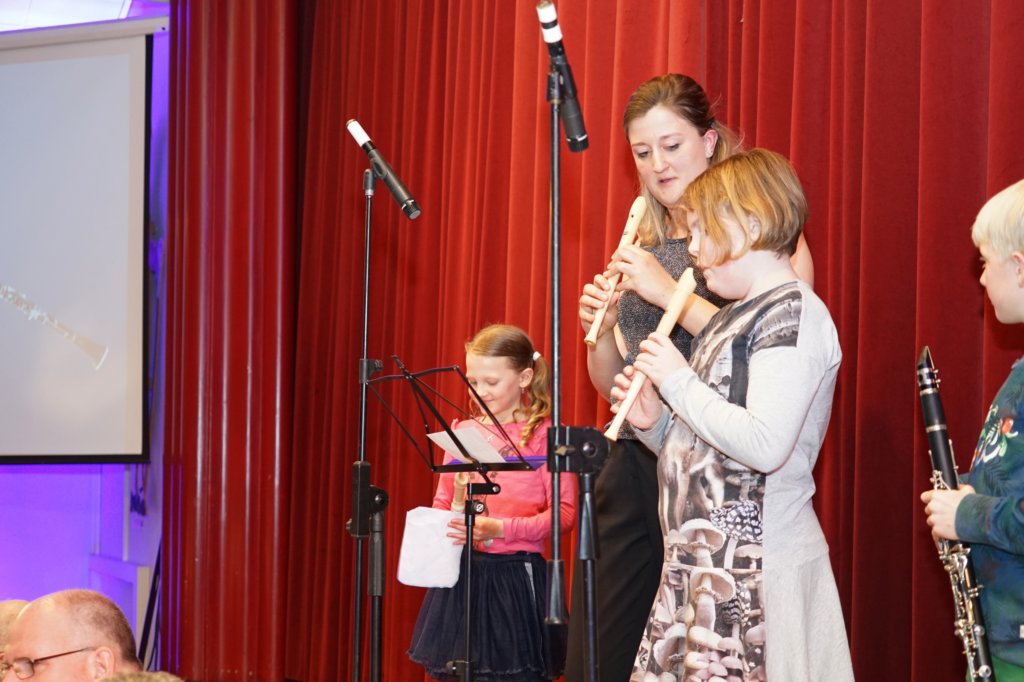 emmjaaruitvoering2019dsc02047.jpg